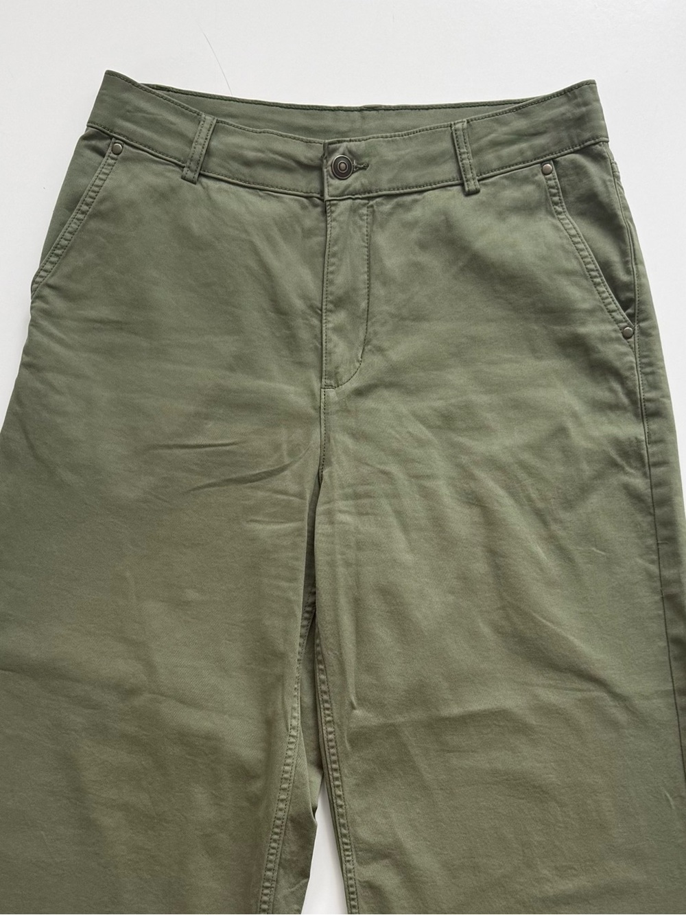 Caslon Ultra High Rise Green Twill Pants size 8 - Picture 4 of 8